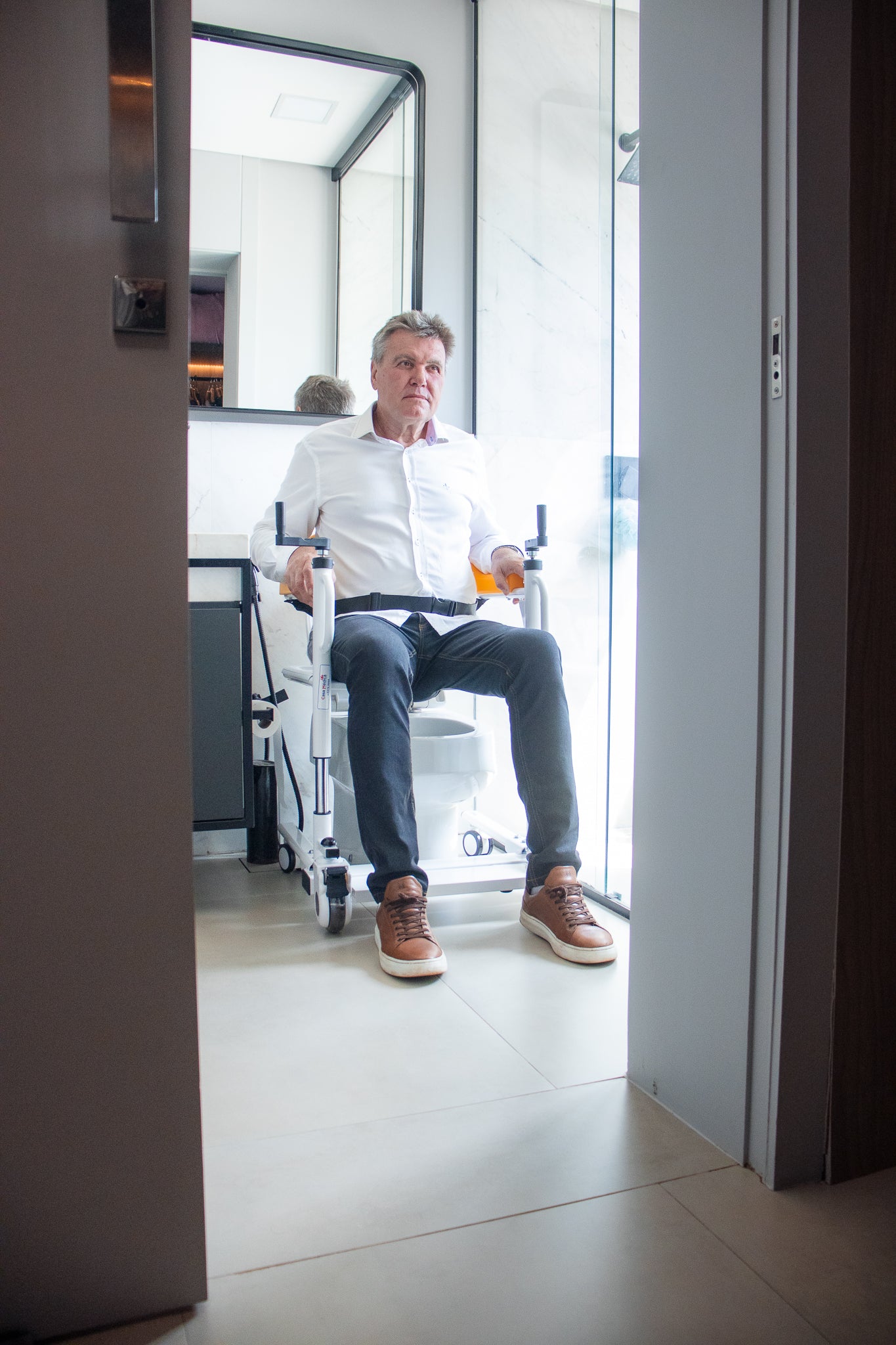 Cadeira de Transferência Multifuncional até 120kg Live Well