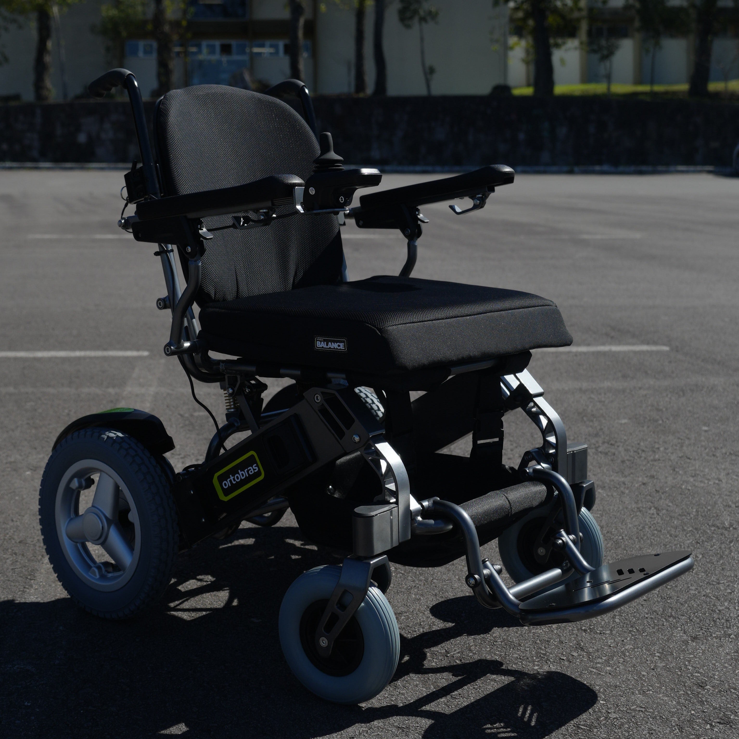 Cadeira de Rodas Motorizada Elétrica E20 Ortobras Dobrável