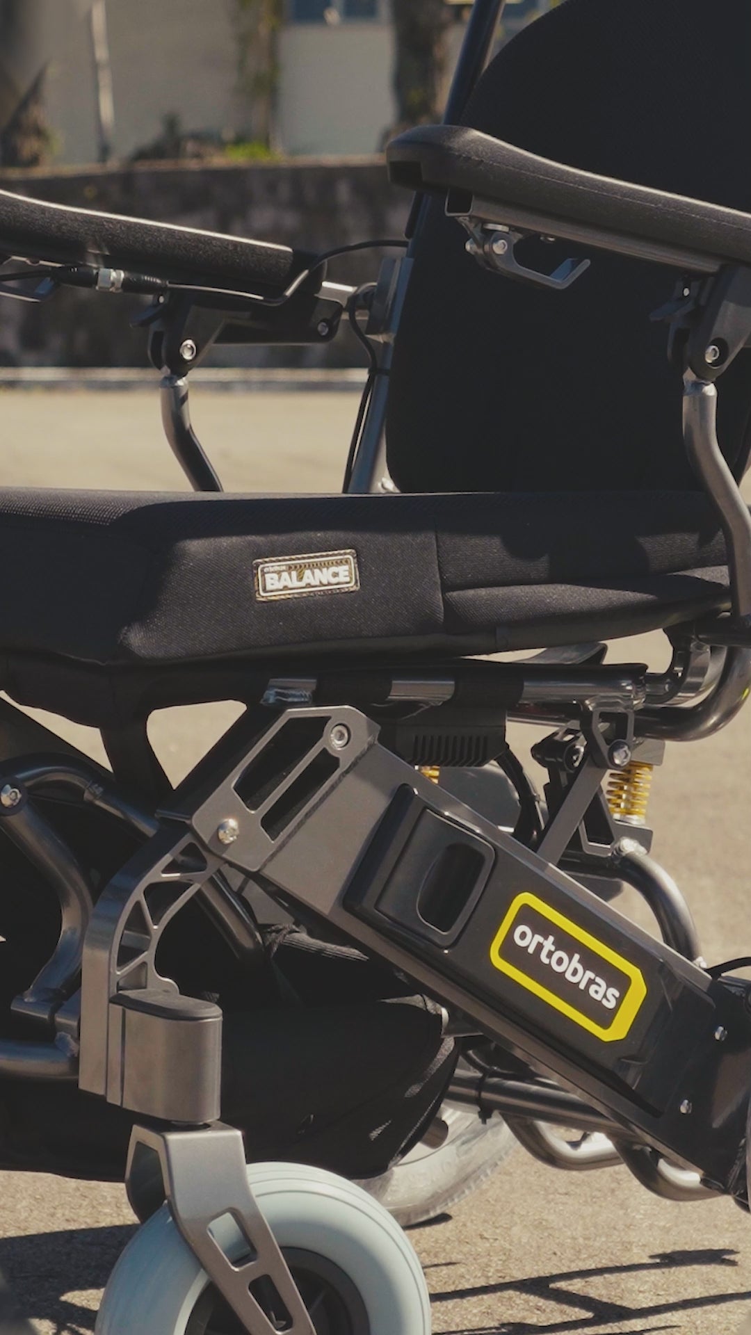 Cadeira de Rodas Motorizada Elétrica E20 Ortobras Dobrável