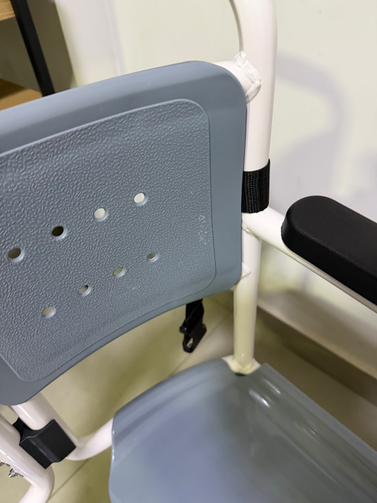 Cadeira de Transferência para Acamados até 130kg Live Well - OUTLET