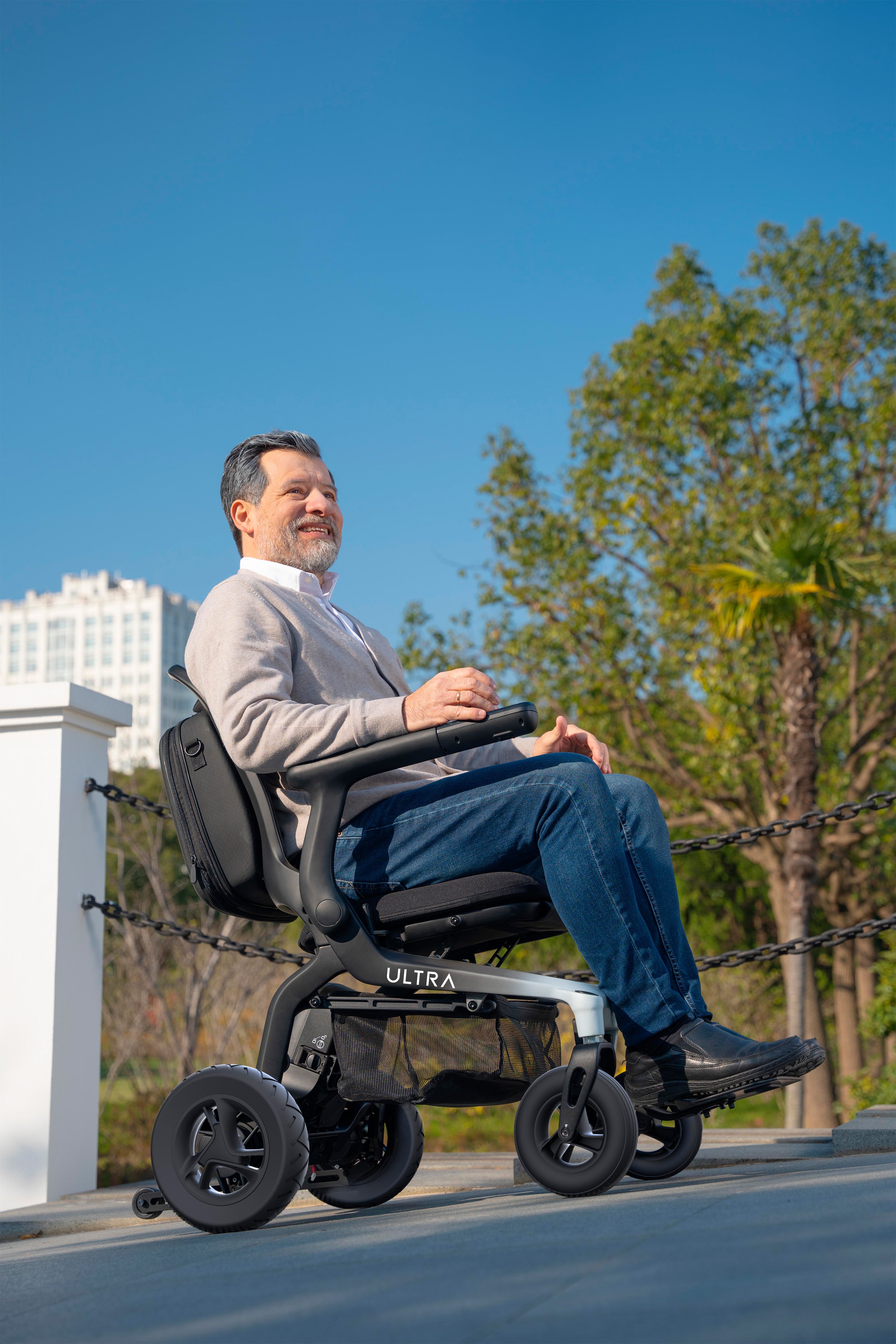 Cadeira de Rodas Motorizada Fibra de Carbono Ultra - Power Lite