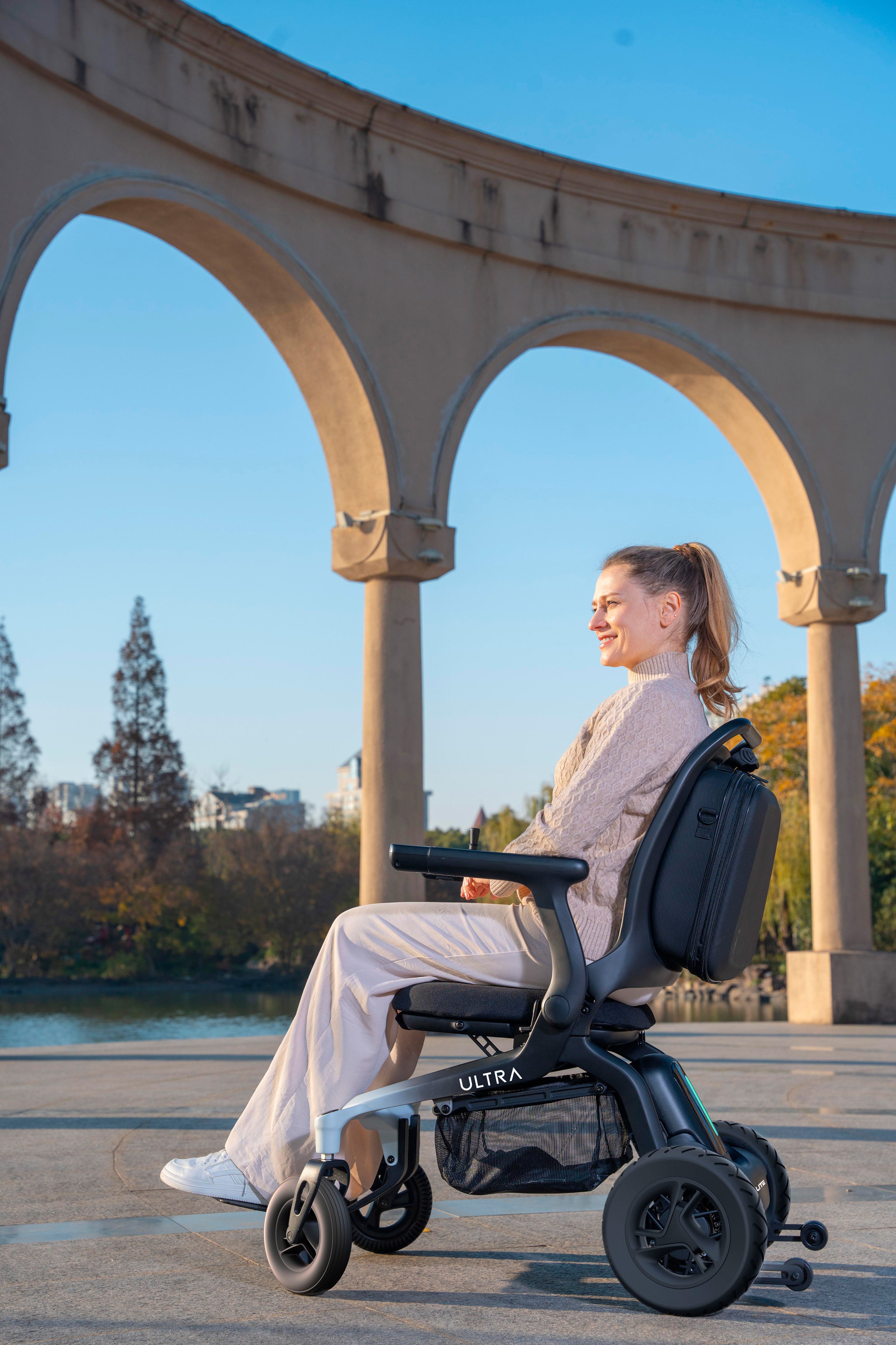 Cadeira de Rodas Motorizada Fibra de Carbono Ultra - Power Lite