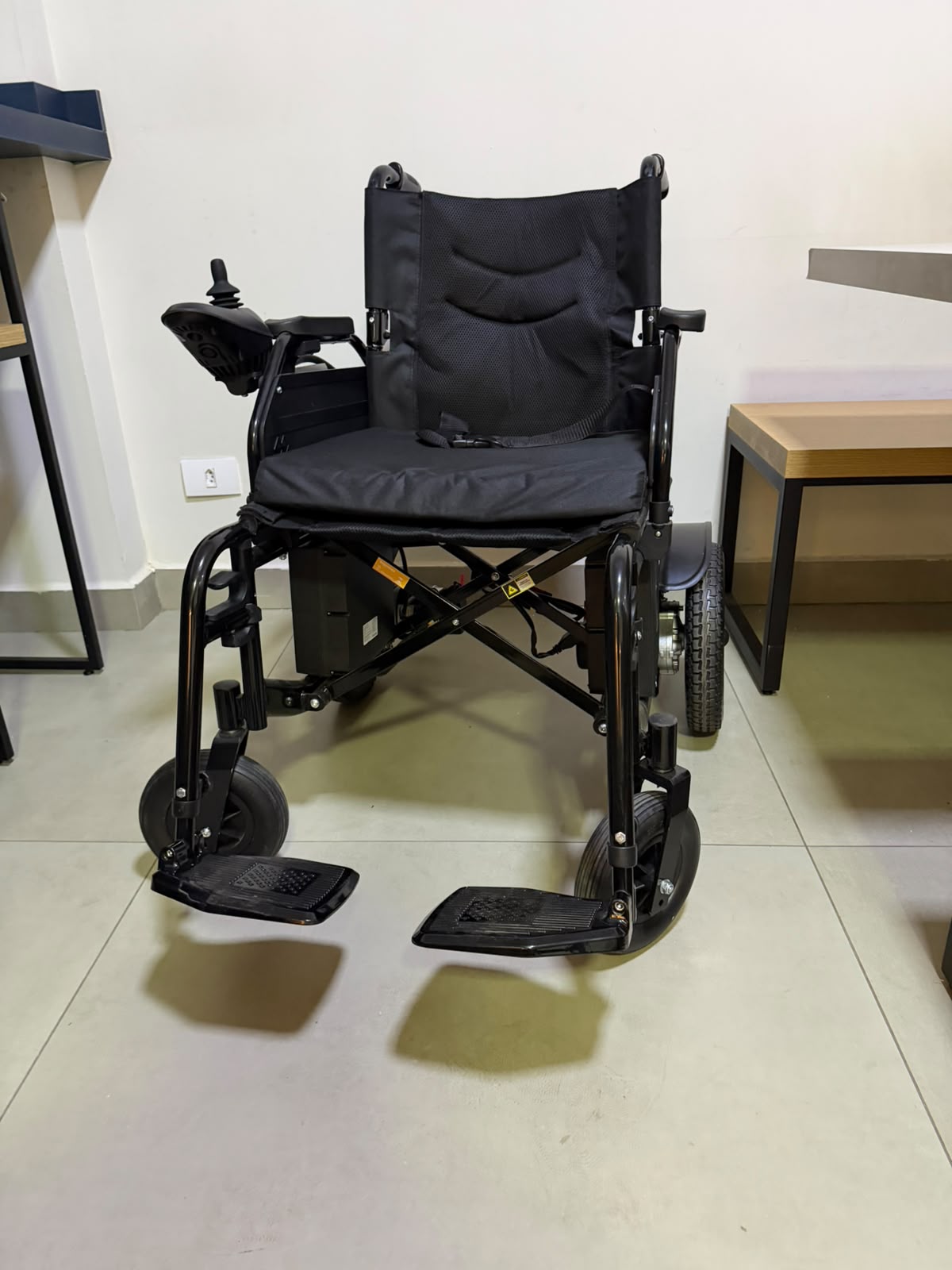 Cadeira de Rodas Motorizada D800 (120 kg) - OUTLET