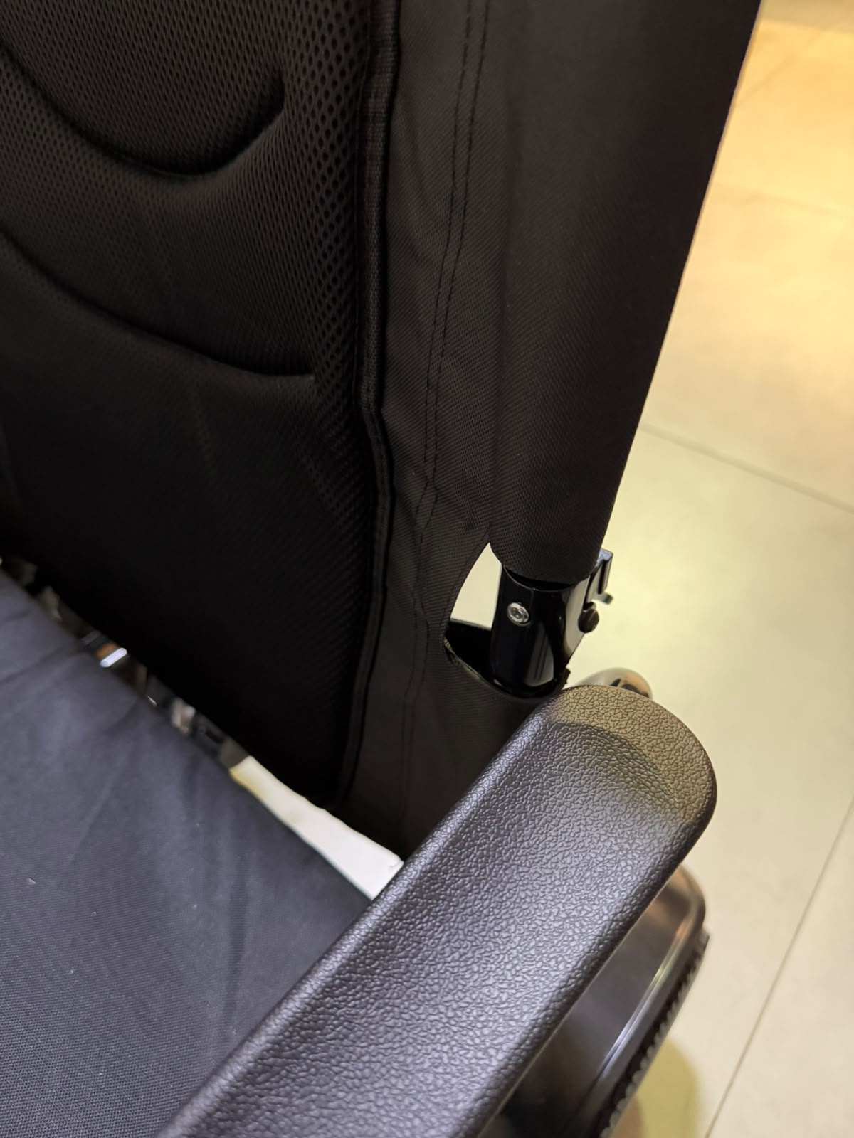 Cadeira de Rodas Motorizada D800 (120 kg) - Outlet