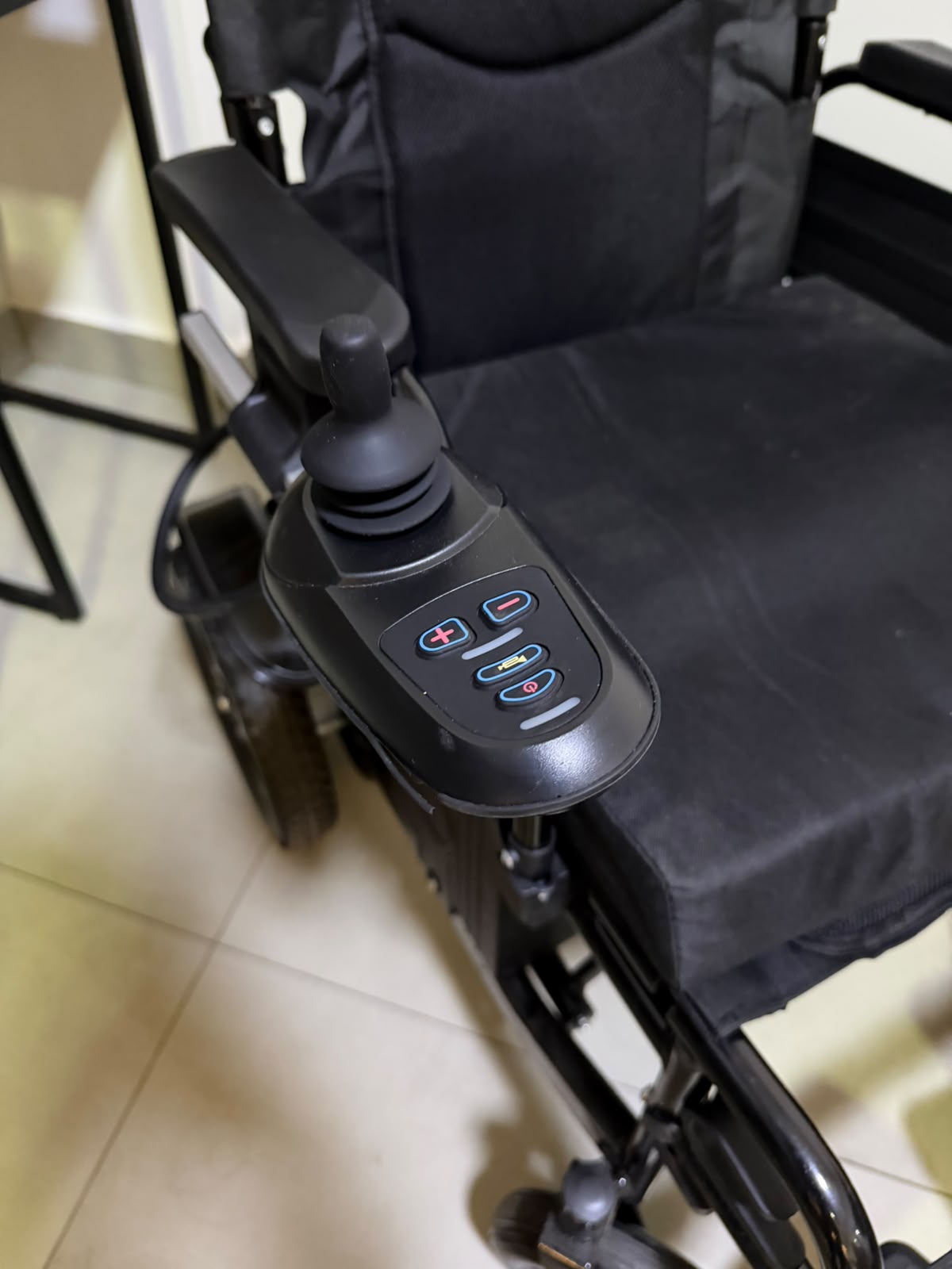 Cadeira de Rodas Motorizada D800 (120 kg) - Outlet