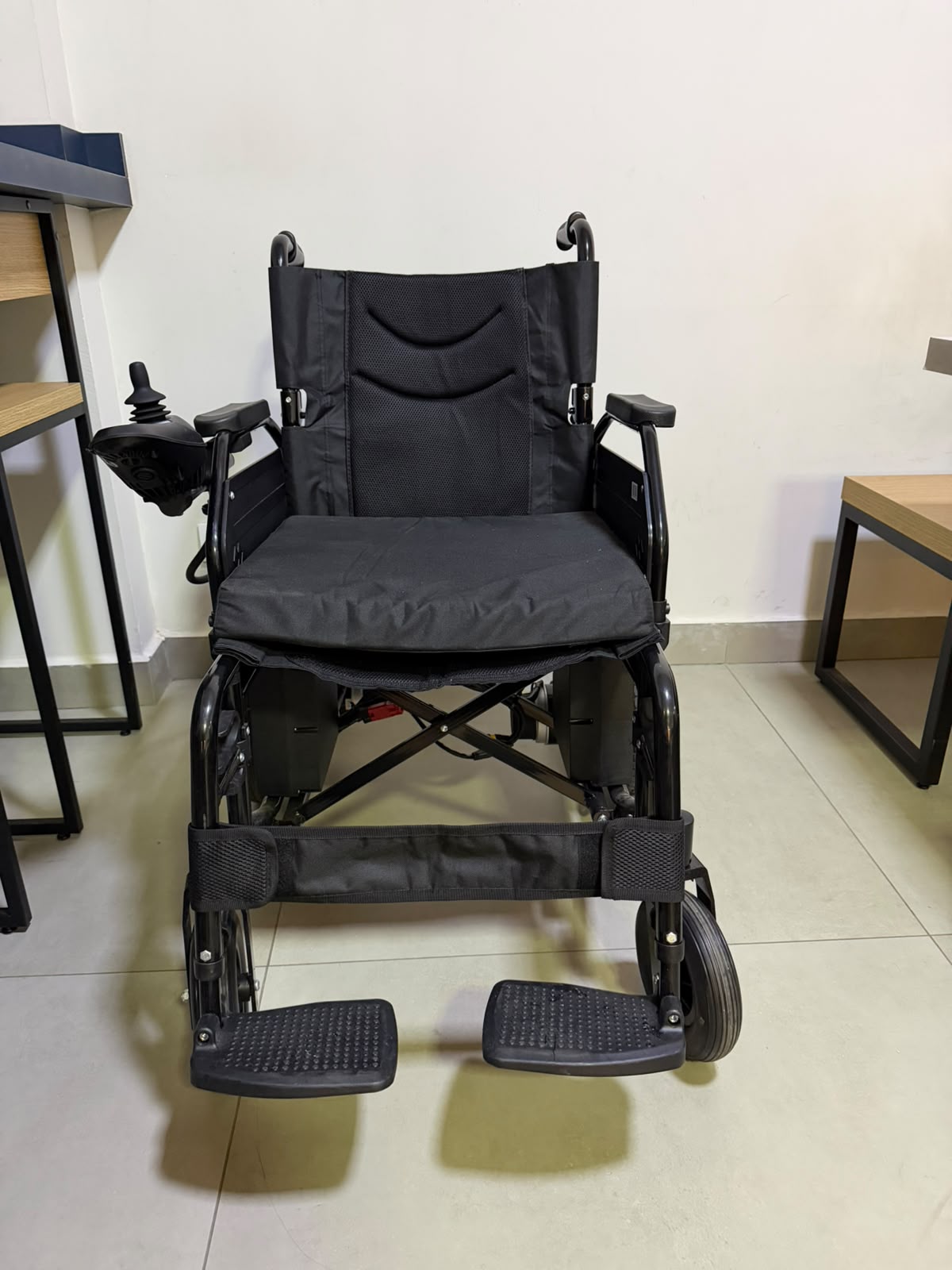 Cadeira de Rodas Motorizada D800 (120 kg) - Outlet