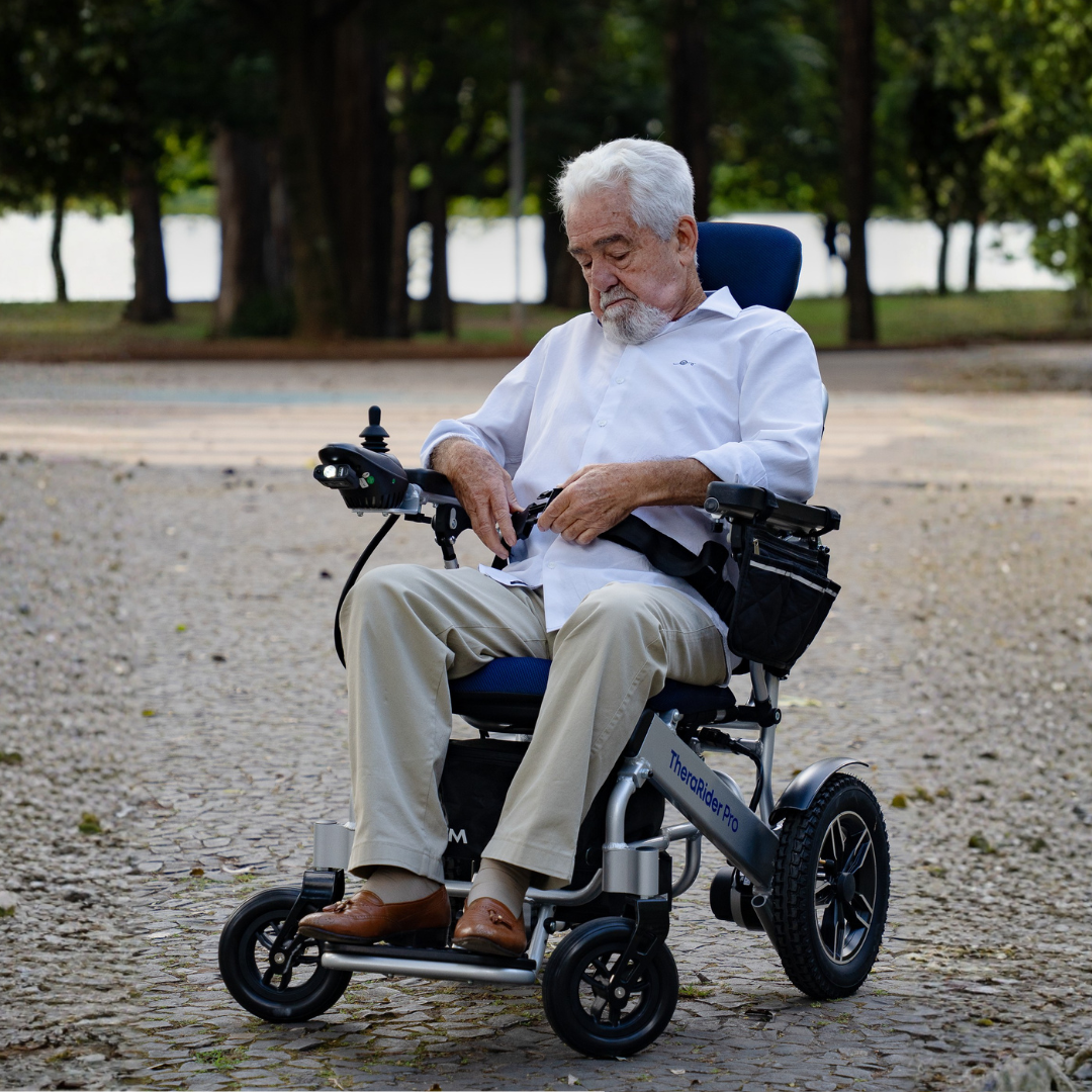 Cadeira de Rodas Motorizada TheraRider Pro - Theramart