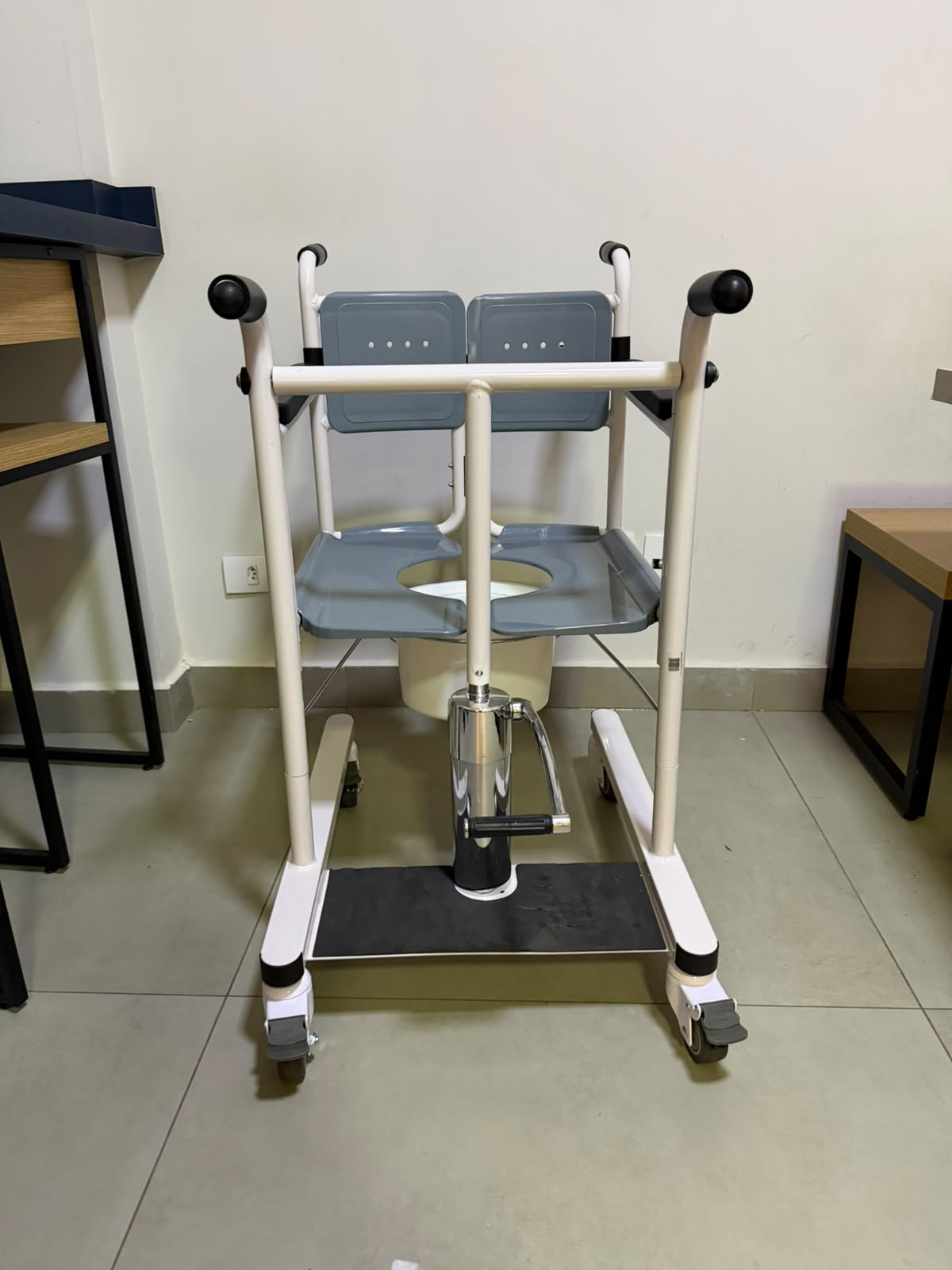 Cadeira de Transferência para Acamados até 130kg Live Well - OUTLET