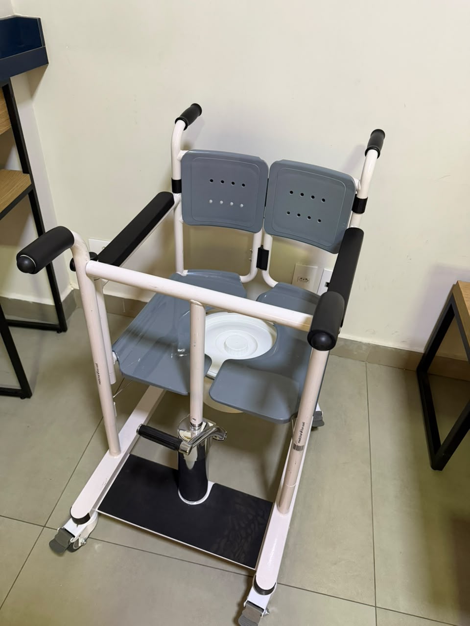 Cadeira de Transferência Hidraulica Mobil - OUTLET