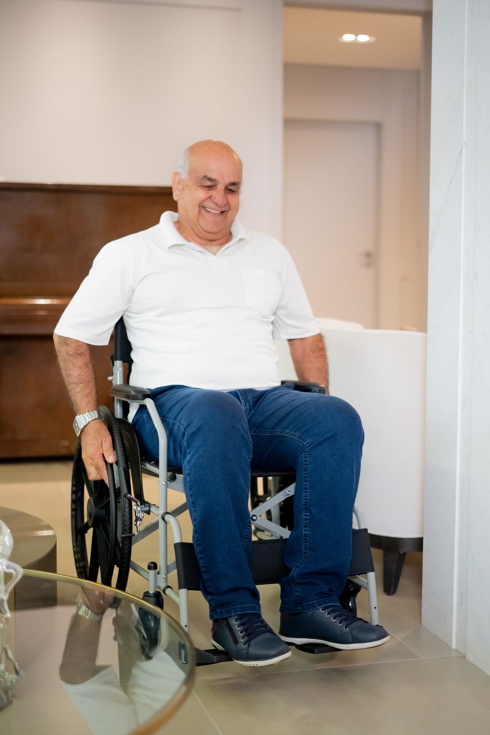 Cadeira de Rodas Dobrável D100 POP Até 110kg 45cm - Dellamed