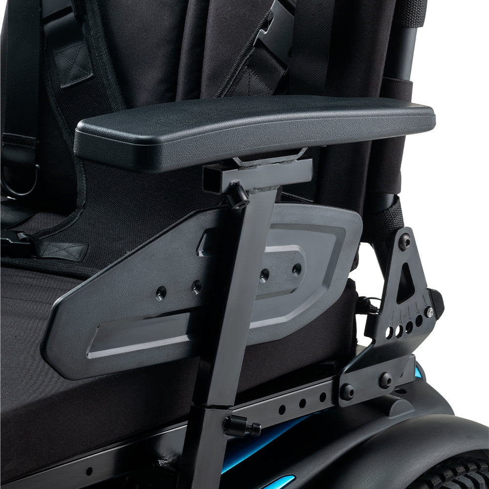 Cadeira de Rodas Motorizada OptimusMed Reclinável Cap 136Kg Dellamed
