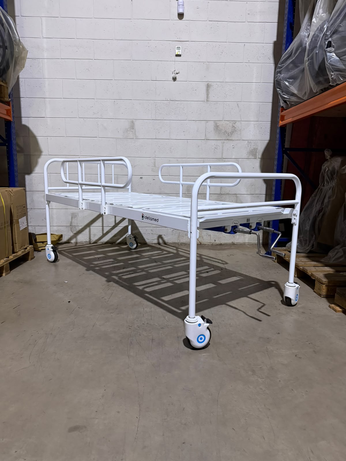Cama Hospitalar Simples 2 Manivelas c/ Grade DX2 - Dellamed - OUTLET