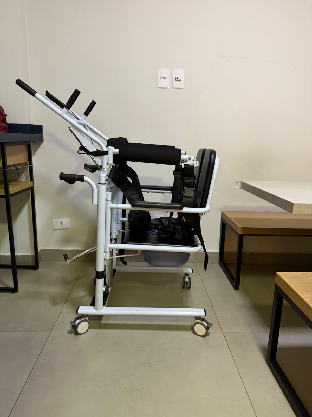 Cadeira de Transferência Lift e Posicionamento Hidráulica - Longevitech - OUTLET