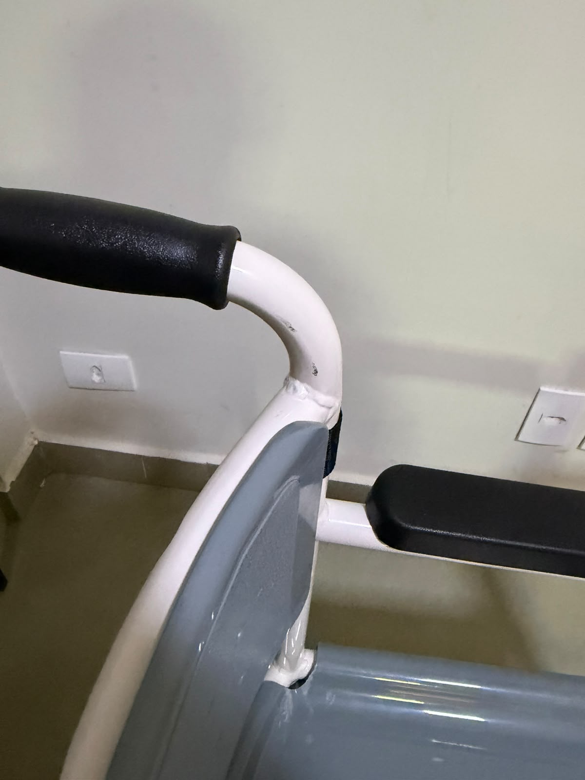 Cadeira de Transferencia Hidraulica Medicinal Live 3030 - Outlet