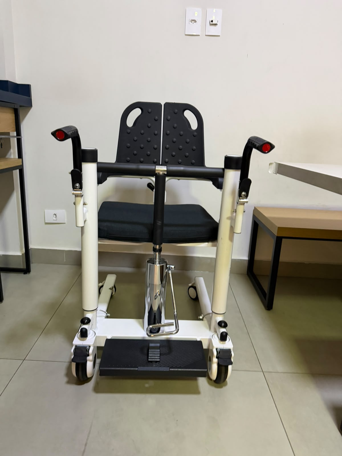 Cadeira de Transferência em Alumínio Supermedy - Outlet