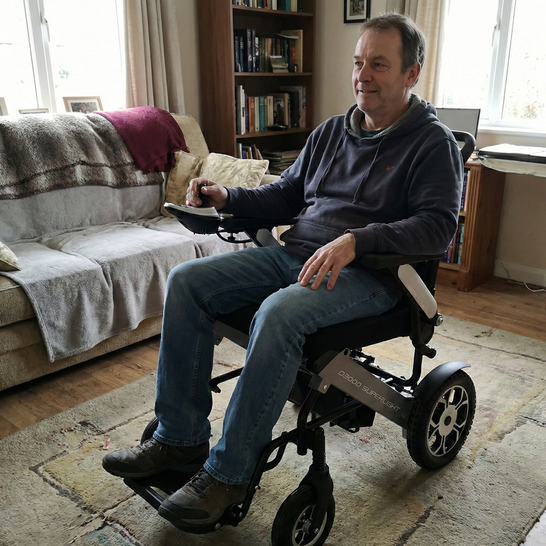 Cadeira de Rodas Motorizada D3000 Super Light - Dellamed