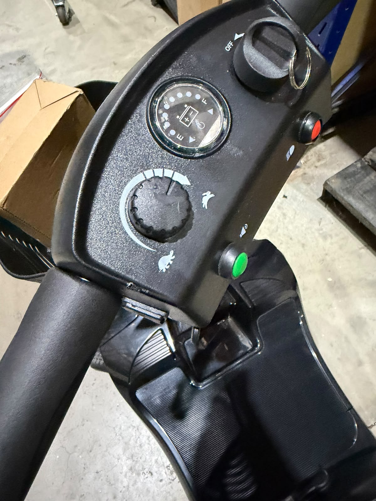Scooter Motorizada TheraRover Plus - Theramart - Outlet