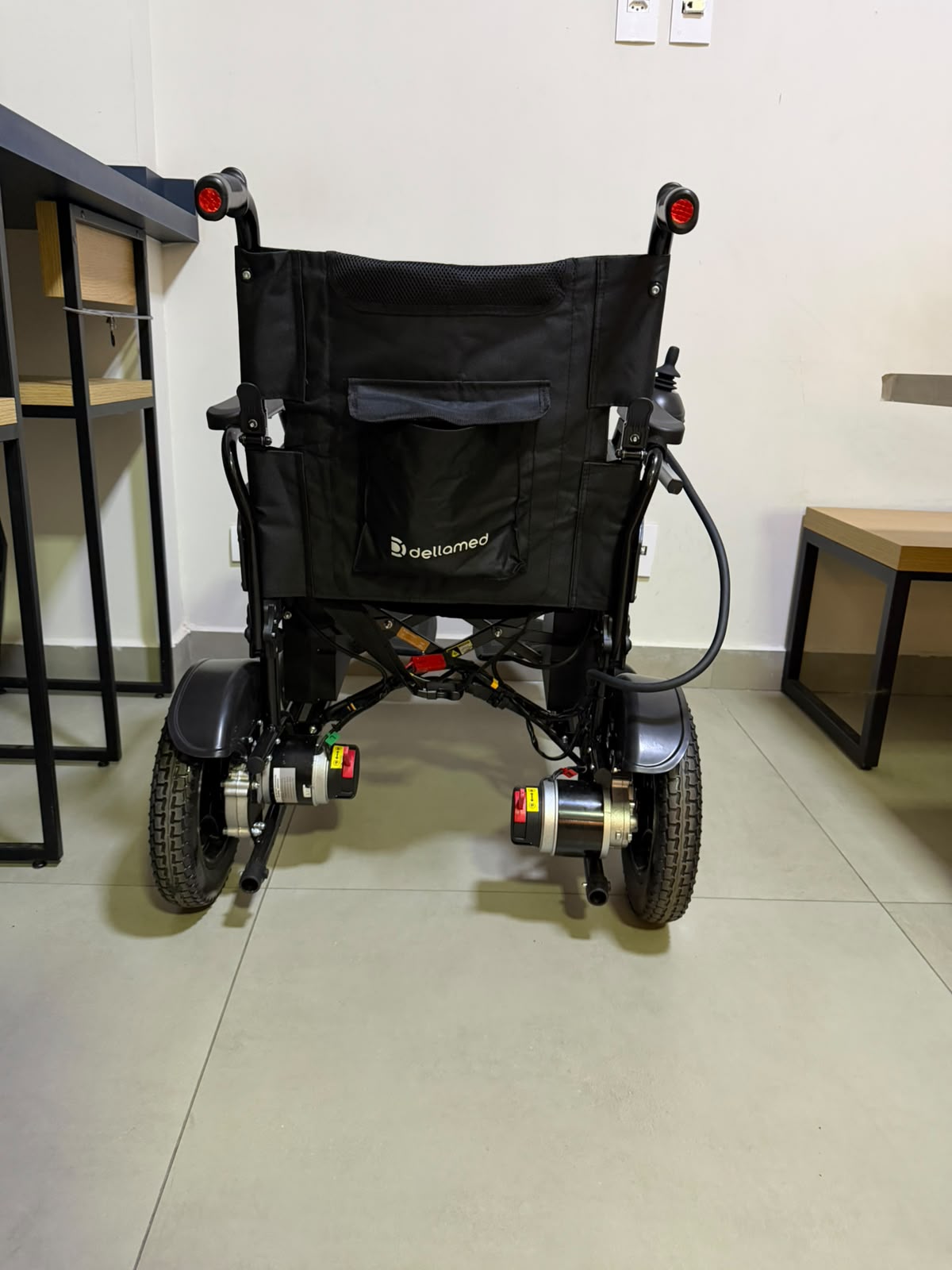 Cadeira de Rodas Motorizada D800 (120 kg)  - OUTLET