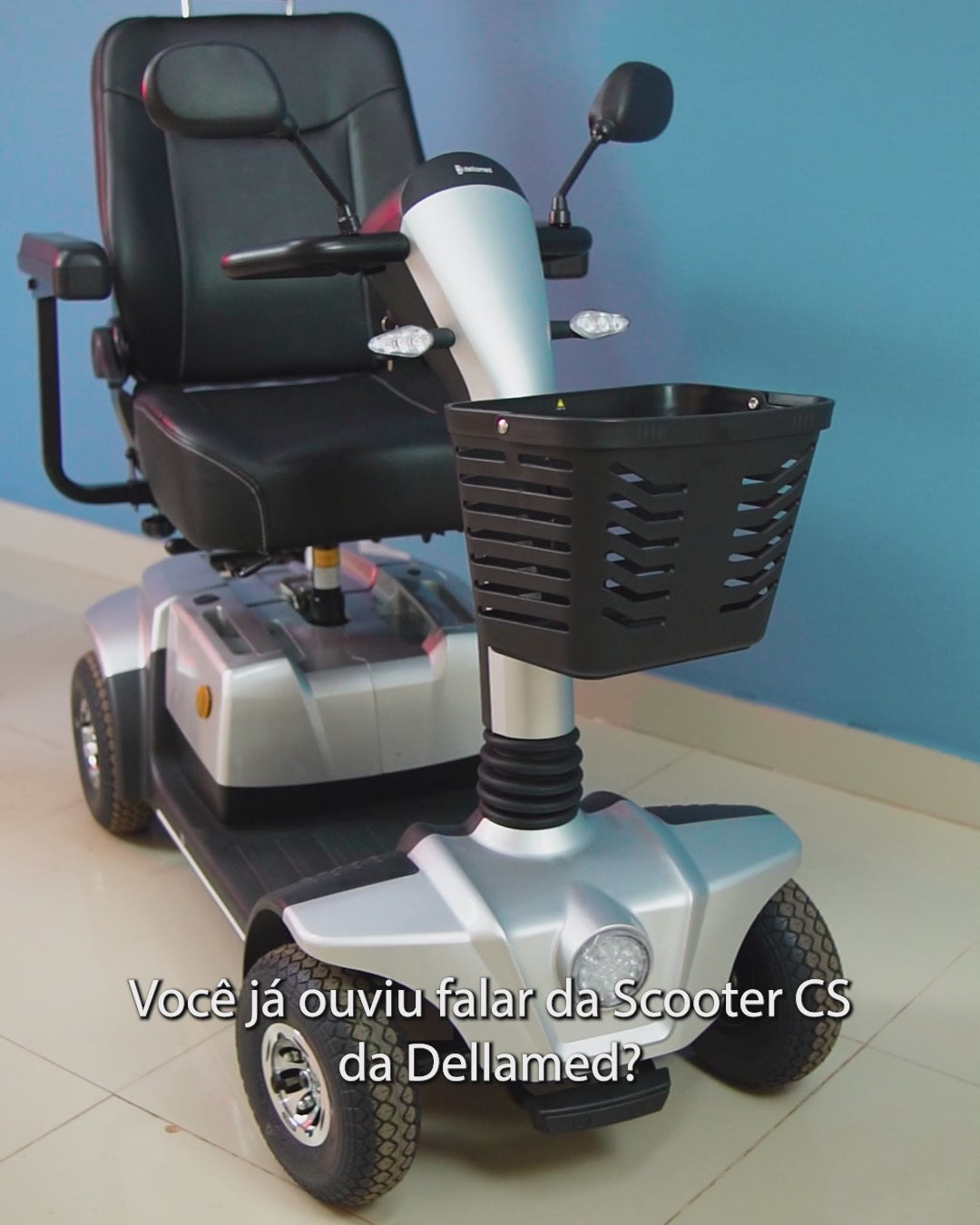 Cadeira de Rodas Motorizada Scooter Elétrica CS Dobrável Dellamed