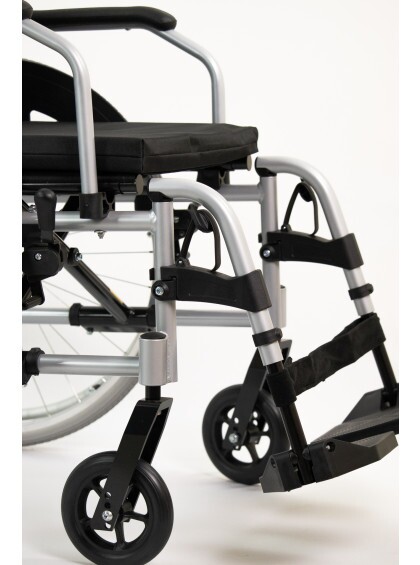 Cadeira de Rodas Alumínio Start C1 Plus Pés Rebatíveis 38cm Prata Ottobock