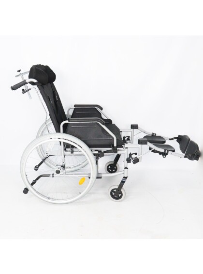 Cadeira de Rodas Tetra Reclinável com Encosto e Cinto até 130 Kg D700- 40cm - Dellamed