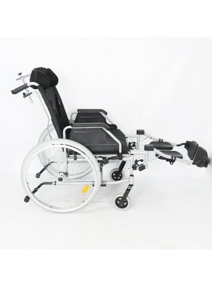 Cadeira de Rodas Tetra Reclinável com Encosto e Cinto até 130 Kg D700- 44cm - Dellamed