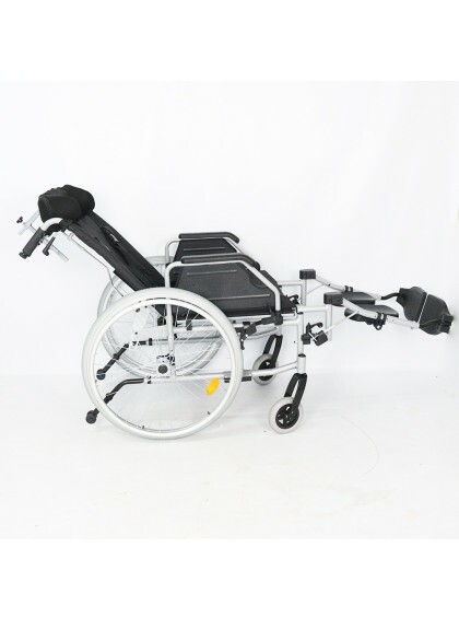 Cadeira de Rodas Tetra Reclinável com Encosto e Cinto até 130 Kg D700- 44cm - Dellamed