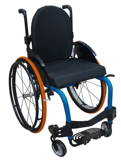 Cadeira de Rodas Monobloco M3 Premium 44cm Azul Glacial Roda Sentinell Preta Pneu Laranja Ortobras