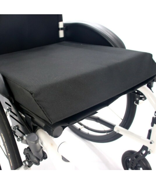 Cadeira de Rodas Dobrável Sófia 43cm Praxis
