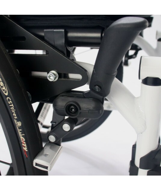 Cadeira de Rodas Dobrável Sófia 43cm Praxis