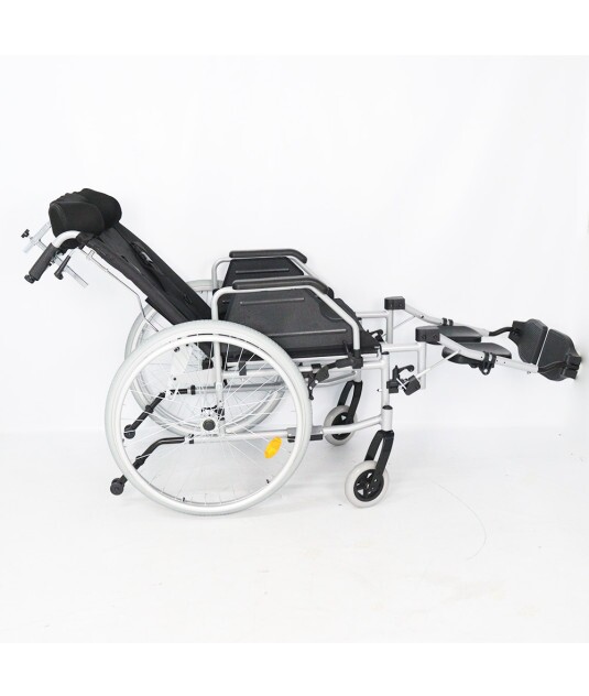Cadeira de Rodas Tetra Reclinável com Encosto e Cinto até 130 Kg D700 - Dellamed