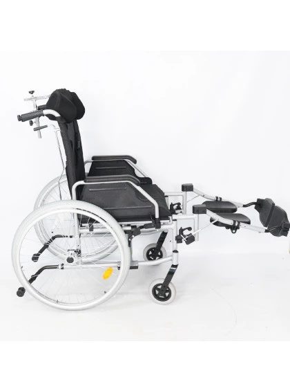 Cadeira de Rodas Tetra Reclinável com Encosto e Cinto até 130 Kg D700- 40cm - Dellamed