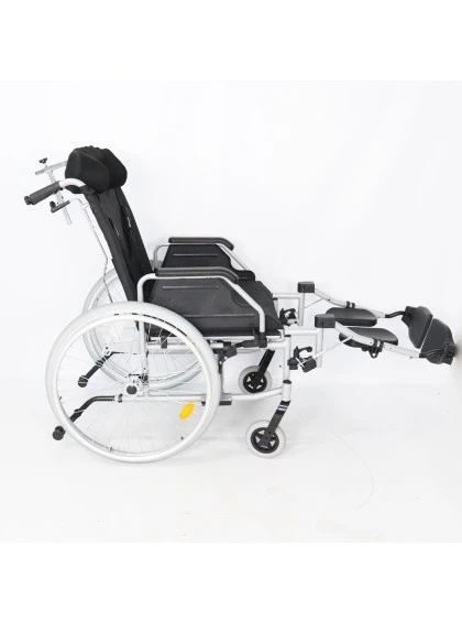 Cadeira de Rodas Tetra Reclinável com Encosto e Cinto até 130 Kg D700- 44cm - Dellamed