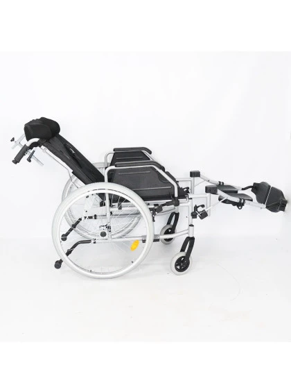 Cadeira de Rodas Tetra Reclinável com Encosto e Cinto até 130 Kg D700- 40cm - Dellamed