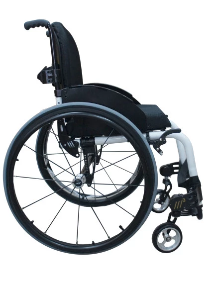 Cadeira de Rodas Monobloco M3 Premium 40cm Grafite Roda Sentinell Preta Pneu Cinza Ortobras