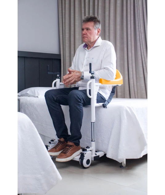 Cadeira de Transferência Multifuncional até 120kg MED 3040 - 4 em 1 com Elevação Manual e Assento Regulável 